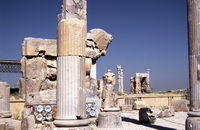 Stierkpfe und Sulen in Persepolis