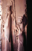 Der Knig mit seinen Dienern in Persepolis